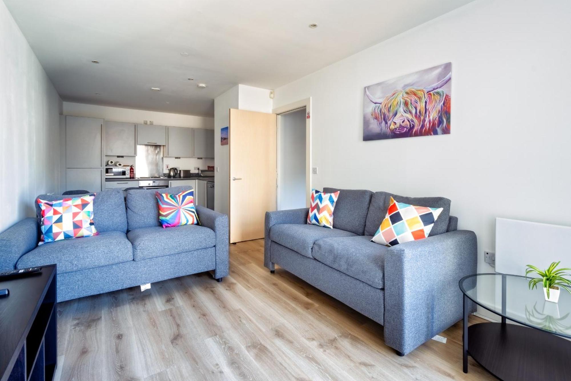 Argyle Street Apartment